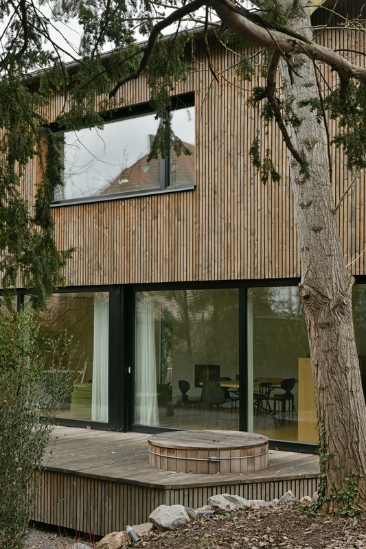 LDA 10 House Fridolin Photo Studio vingt septembre