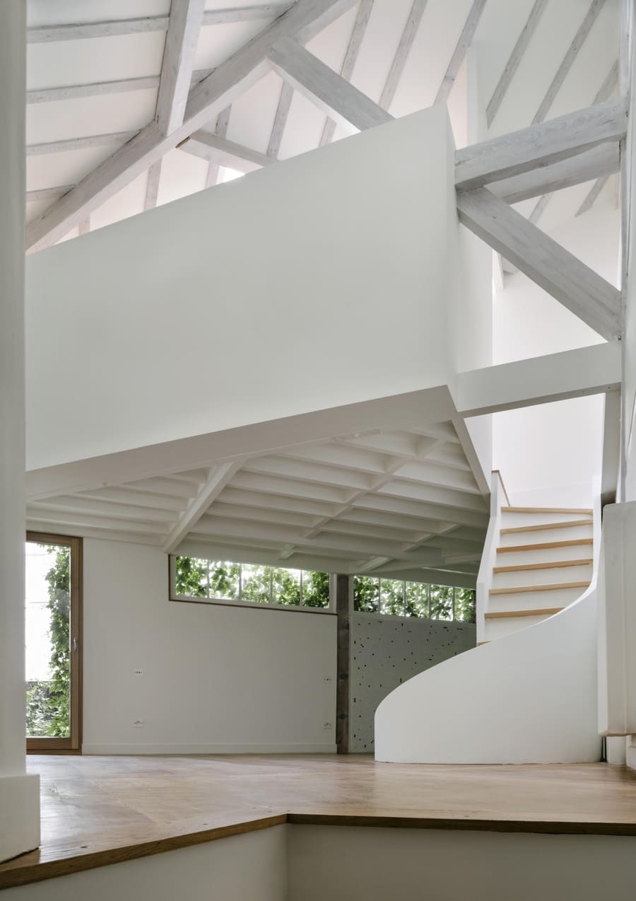 6.FUS Artist studio in Montmarte