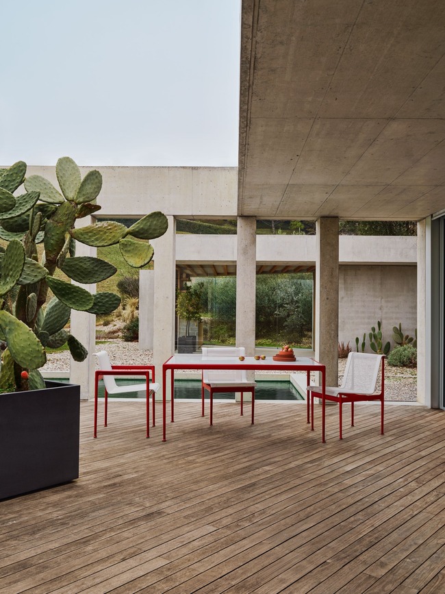 06 Concrete Villa PH courtesy of Knoll inc