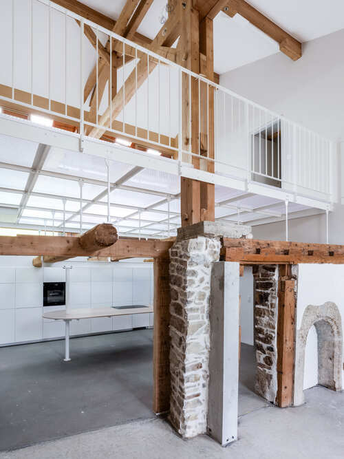 IMAGE 4