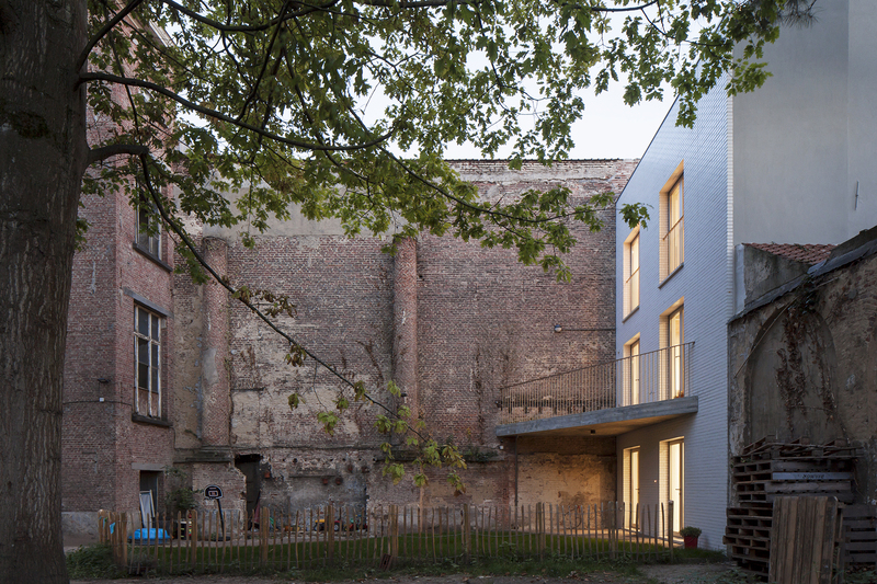 GENERIEK Cross House GENT 049HR richard leung